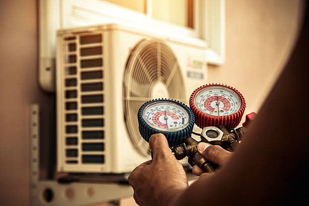 Professional Hvac technician working in Laguna Beach, CA